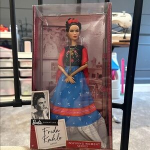 Barbie Inspiring Women Frida Kahlo Doll in Blue and Red